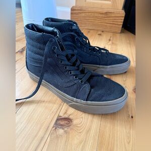 Vans Sk8-Hi Pro Black & Gum Skate Shoes Women’s Size 8 - Like New!